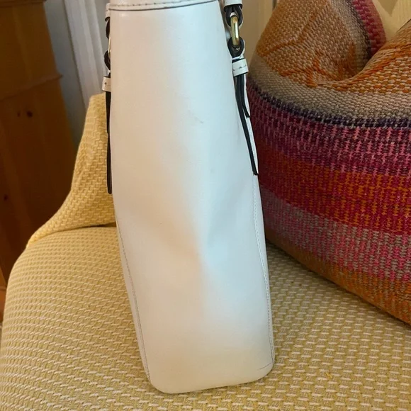 Coach White Leather Tote Bag - Picture 2 of 5